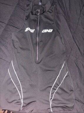 Ing Men’s Black Sleeveless Zip-Front Swim Rash Guard with White Piping